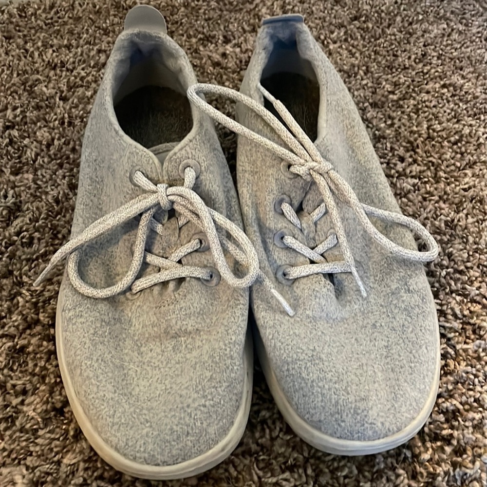 All Birds Mens wool runners. Size 11. Light grey